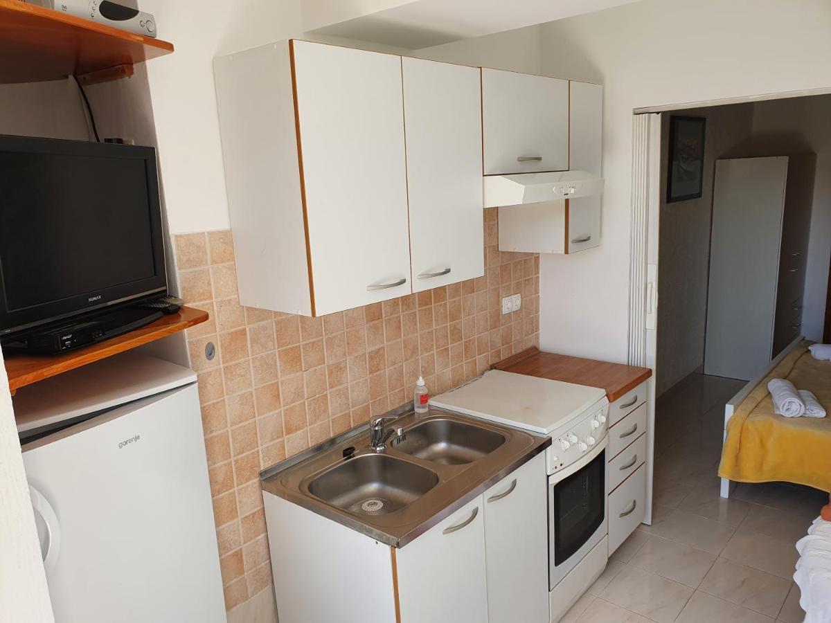 Apartment Ella Banjol Eksteriør bilde